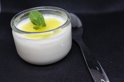 Panna cotta & coulis à l'ananas