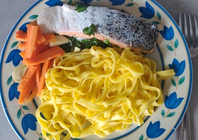 Papilotte de saumon et petits légumes